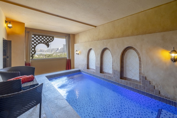 Private pool