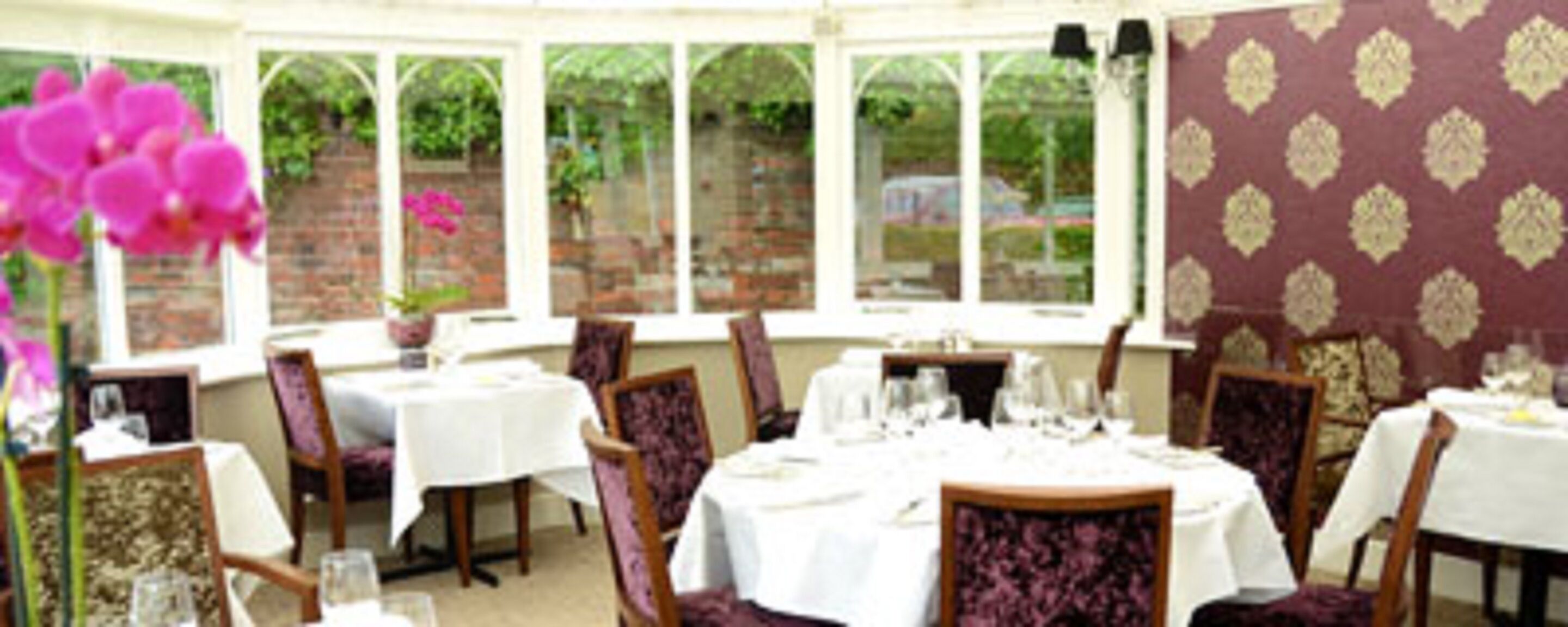 Daily English breakfast (GBP 8.00 per person)