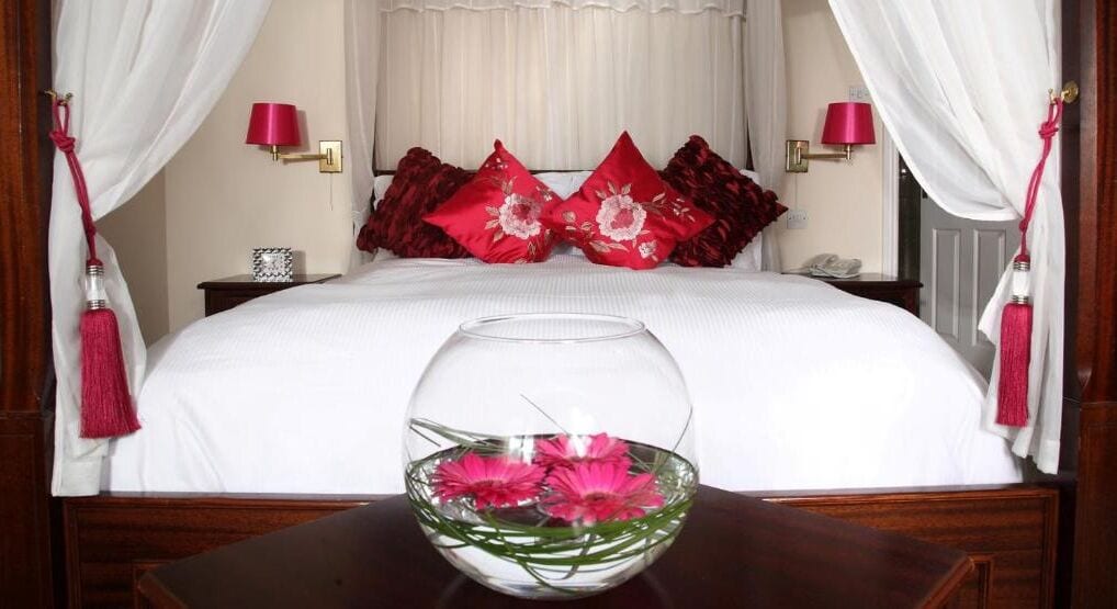 Desk, iron/ironing board, free cribs/infant beds, free rollaway beds