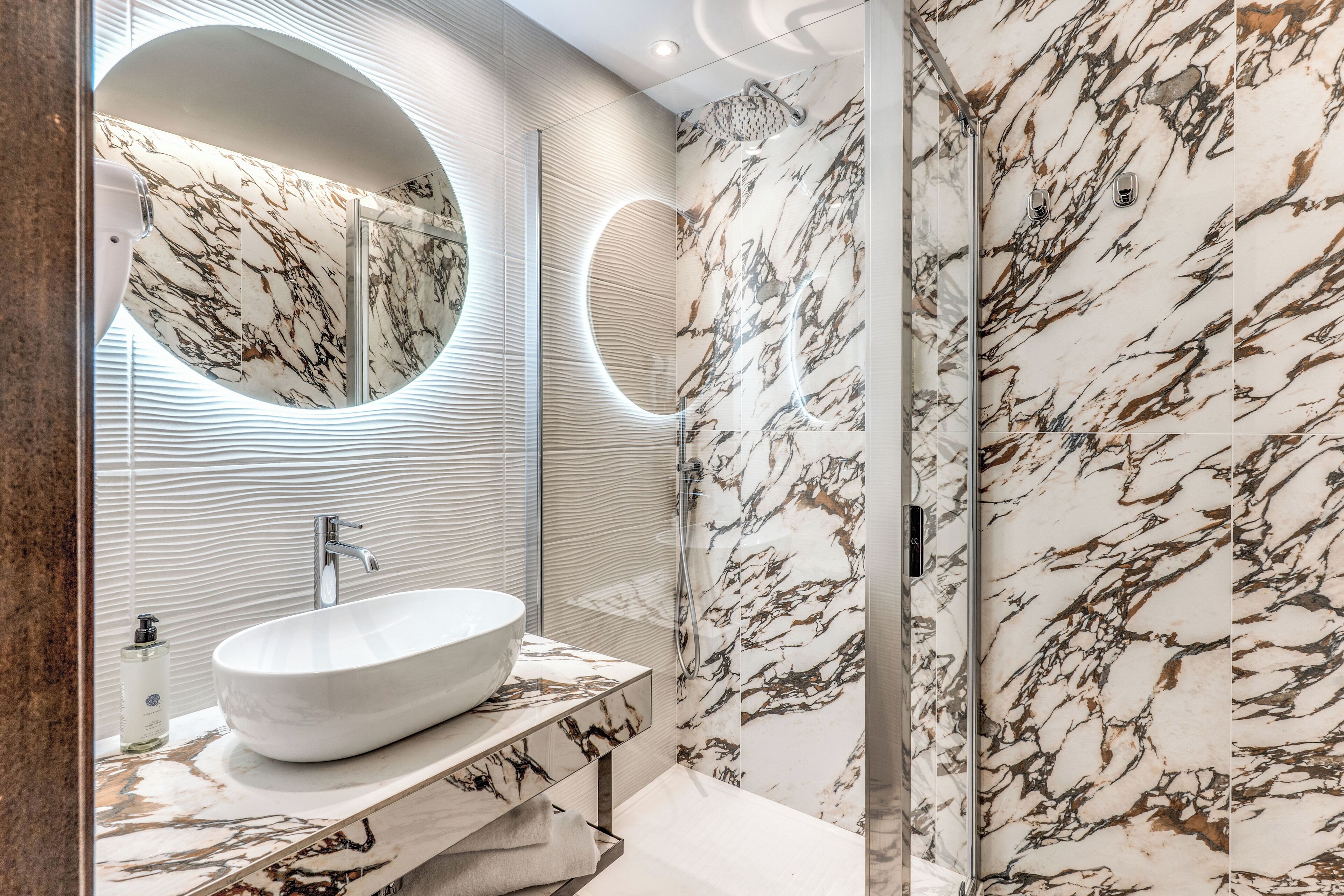 shower, free toiletries, hair dryer, bidet