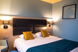 Quarto superior | 8 quartos, escrivaninha, cortinas blackout, quartos à prova de som
