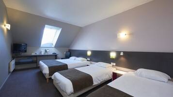 8 chambres, bureau, rideaux occultants, chambres insonorisées