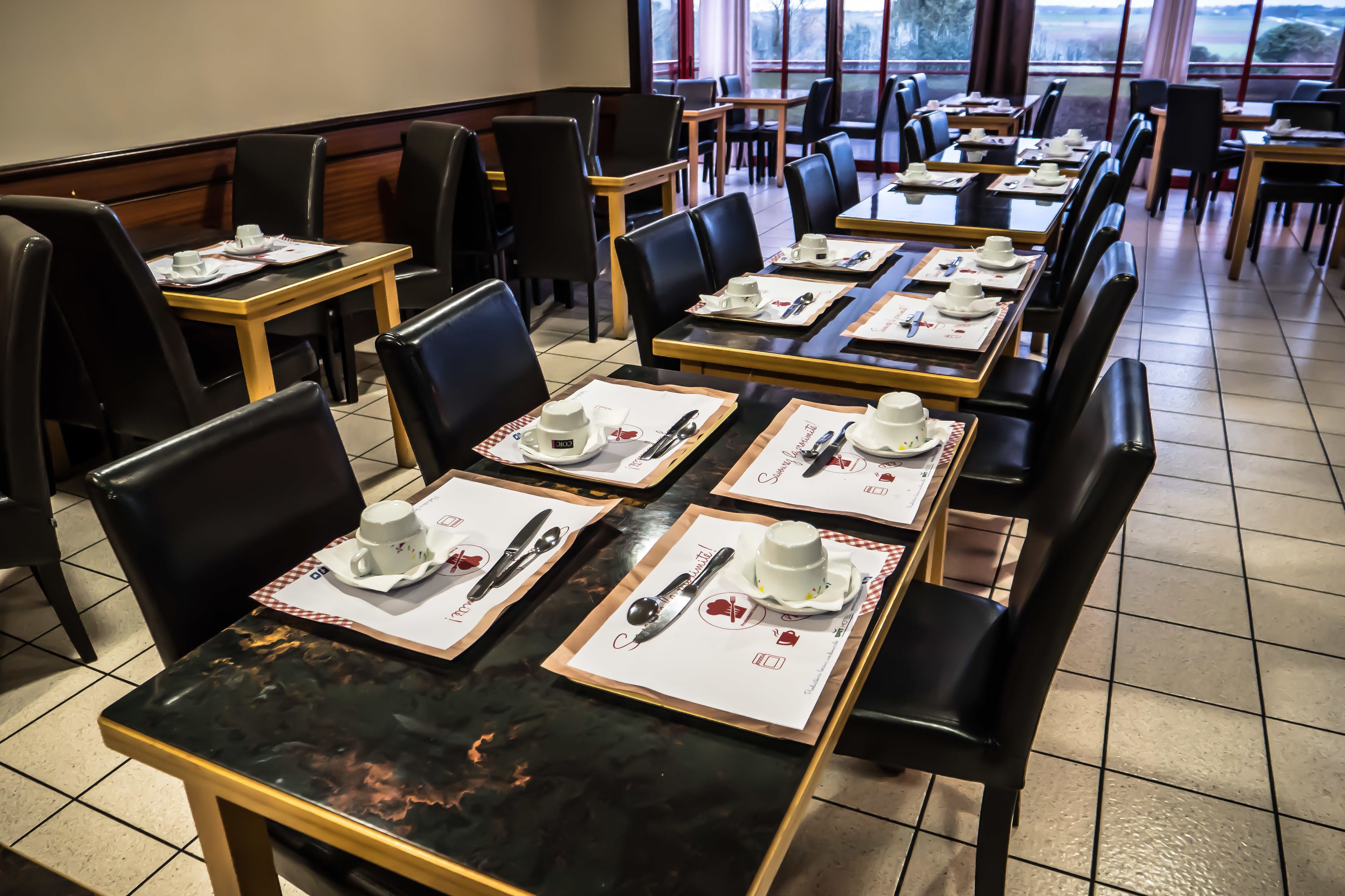 lunch and dinner served, local cuisine