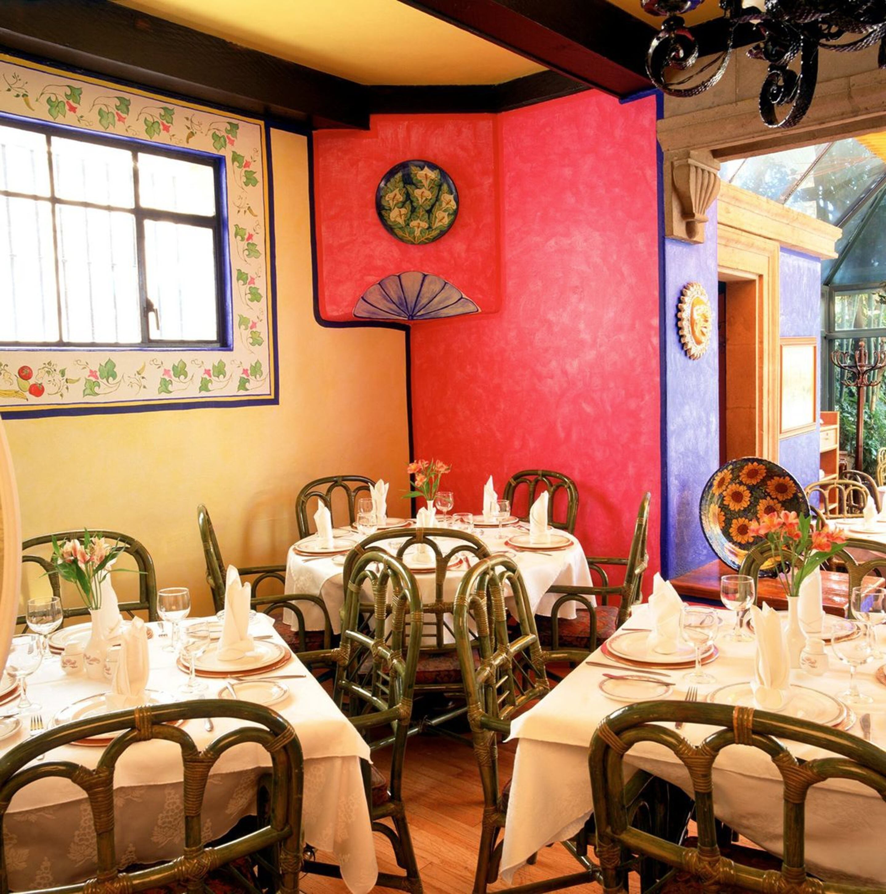 daily cooked-to-order breakfast for a fee