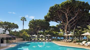 Indoor pool, 7 outdoor pools, pool loungers