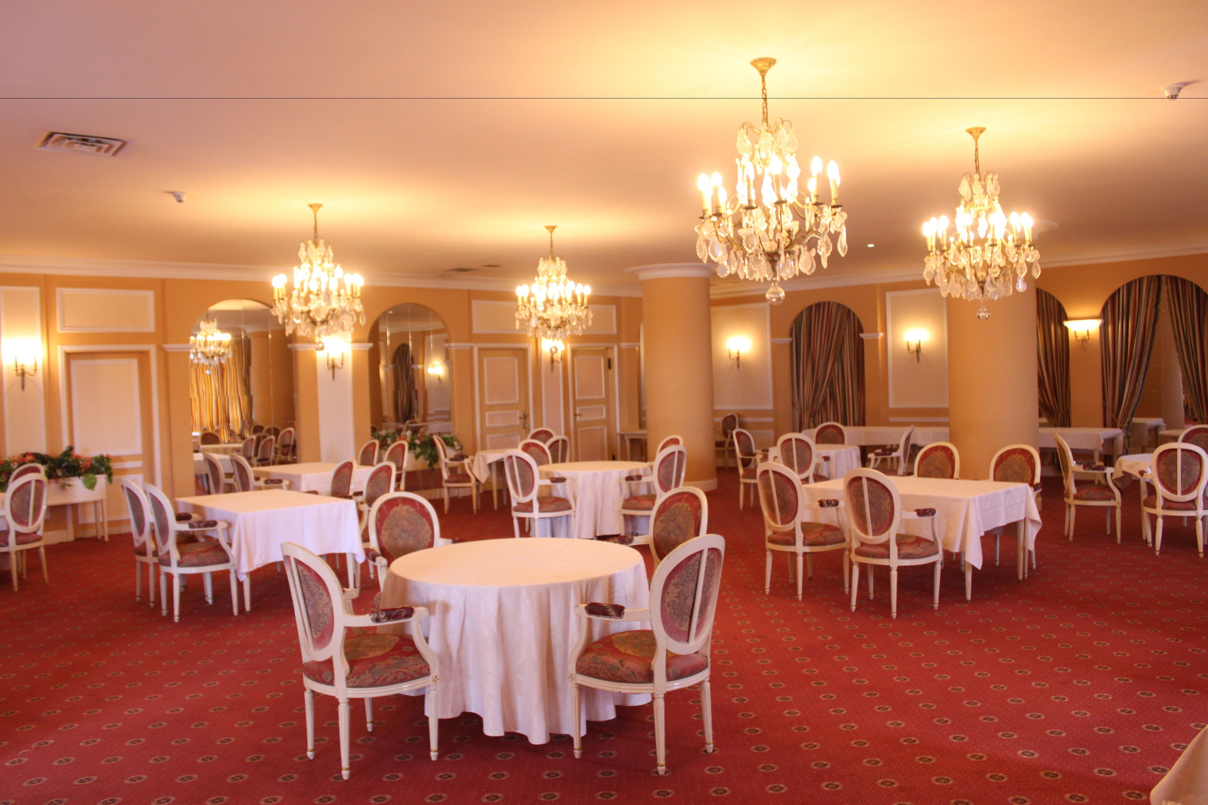 Banquet hall