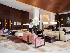 Breakfast, lunch, dinner served; international cuisine  - Novotel Deira Creekside Dubai (Dubai)