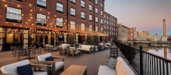 The Loom Hotel, Tapestry Collection by Hilton