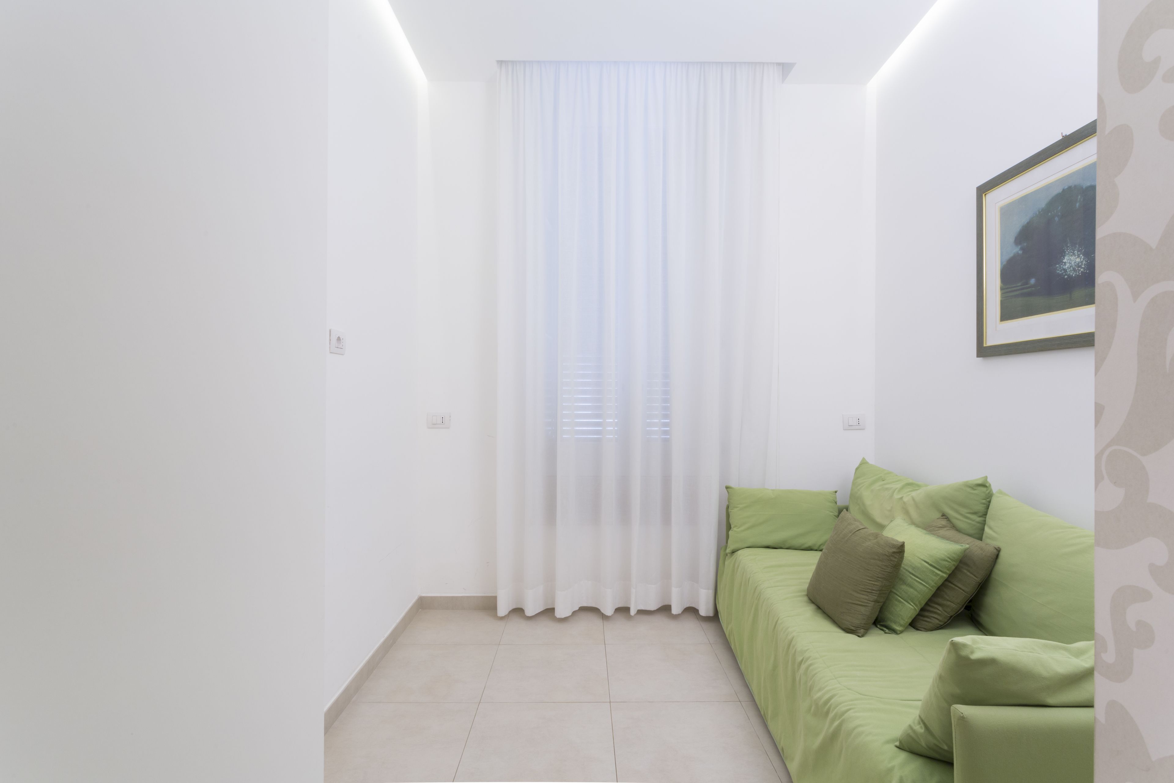 triple room | living area | lcd tv, pay films