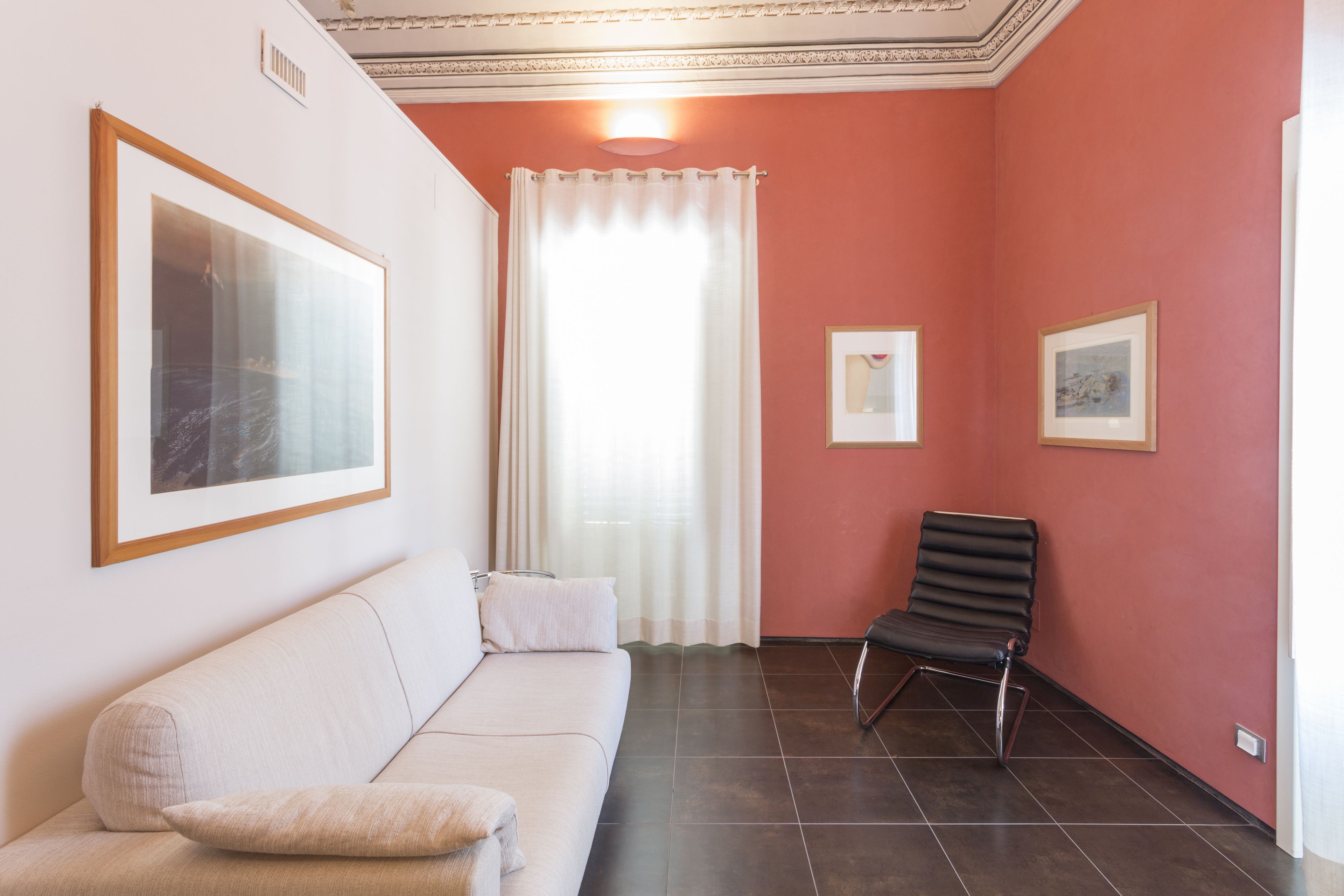 suite | premium bedding, minibar, in-room safe, desk