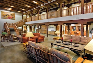 Lobby lounge