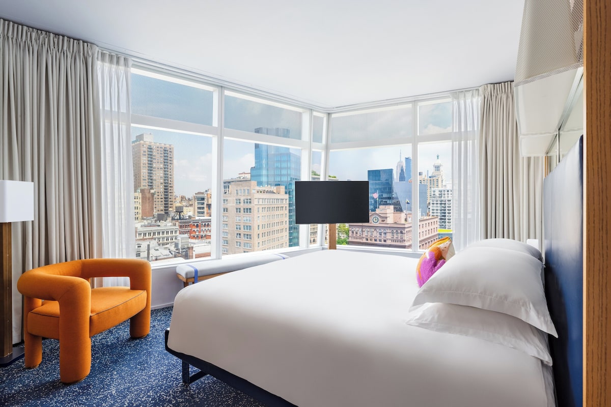 Premium Room, 1 Katil Raja (King) | Peralatan tempat tidur premium, gebar bulu kapas, tilam berlapik 