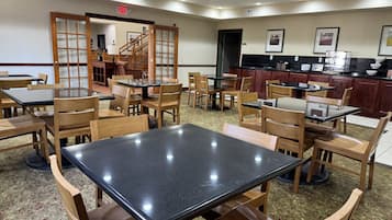 Petit déjeuner continental compris tous les jours