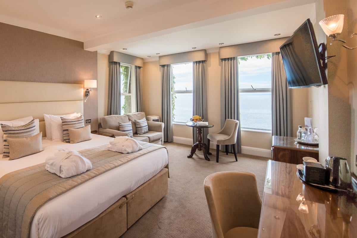 Deluxe Double or Twin Room, Sea View | In-room safe, desk, iron/ironing board, free WiFi