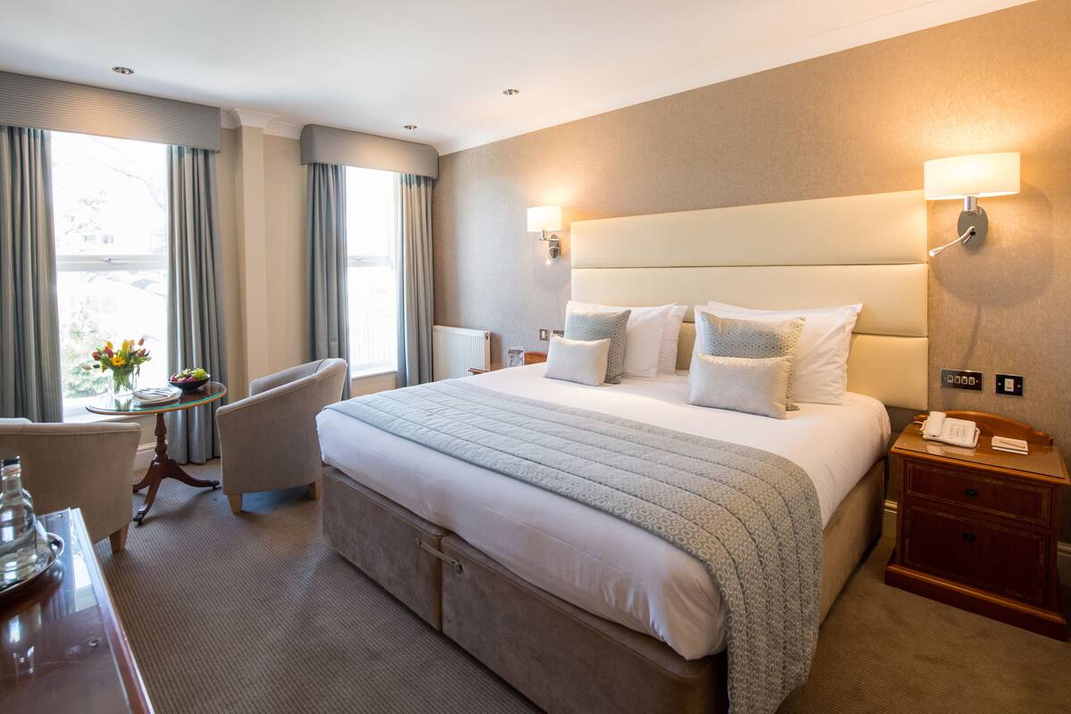 Superior Double or Twin Room (Inland Facing) | In-room safe, desk, iron/ironing board (on request), WiFi (free)