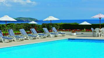 Indoor pool, seasonal outdoor pool, pool umbrellas, sun loungers