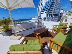 Rooftop terrace - The Bell Boutique Hotel (Tel Aviv)