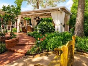 Standard Room, 1 Queen Bed | Terrace/patio - Casa Culinaria The Gourmet Inn (Santa Fe)