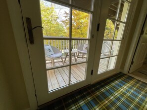 Premium bedding, iron/ironing board, free WiFi, bed sheets