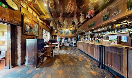 Bar (en la propiedad)