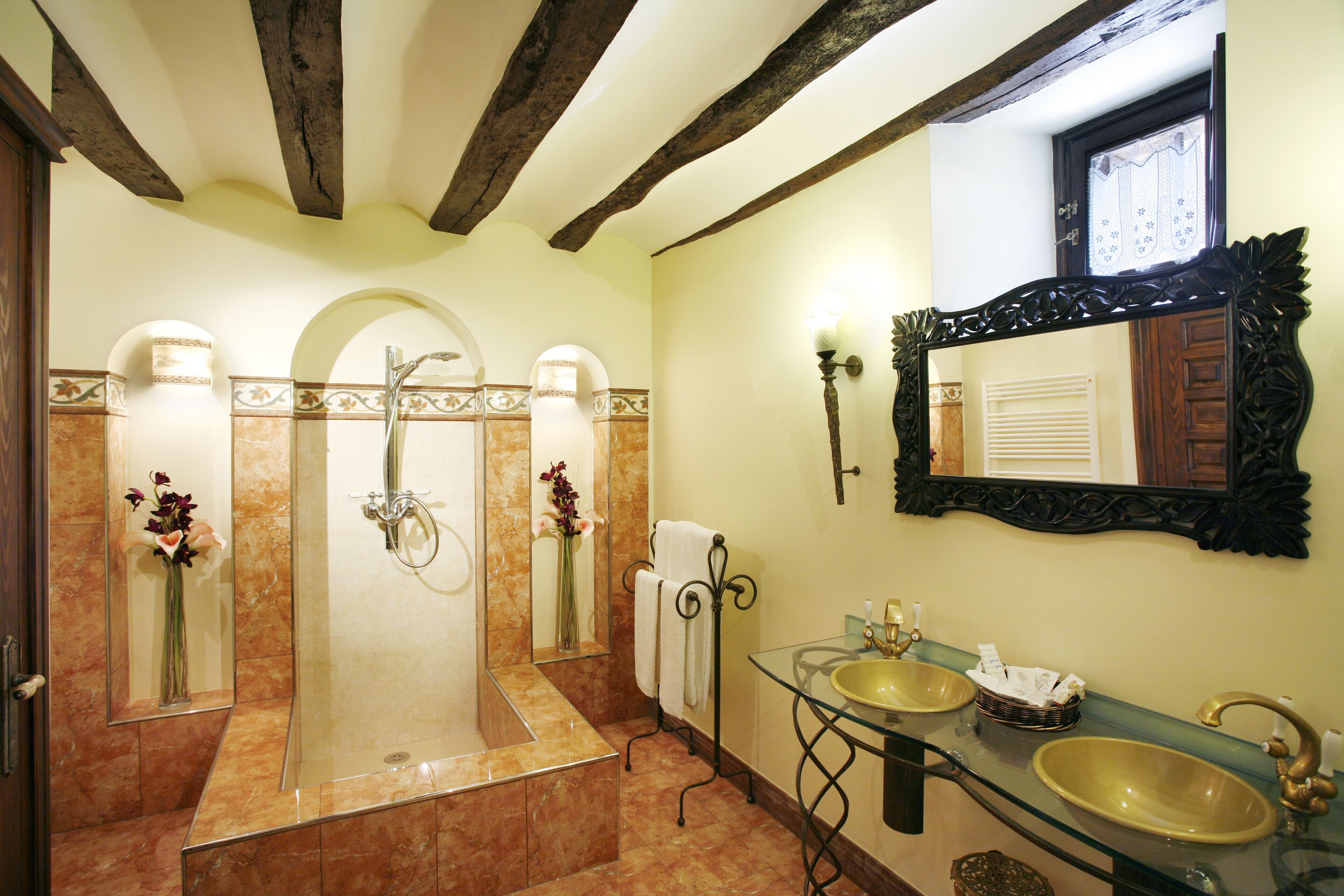 standard room, non smoking | bathroom | eco-friendly toiletries, hair dryer, towels, soap