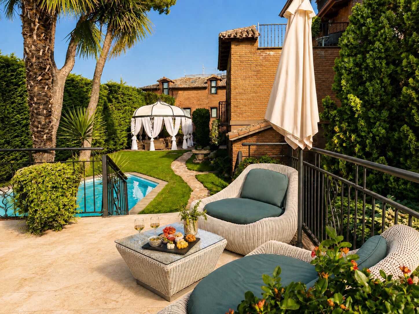 Seasonal outdoor pool, pool loungers