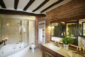Suite, Non Smoking | Bathroom - Hotel Boutique Real Casona de las Amas (Azofra)