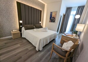 Comfort Double Room | Minibar, in-room safe, desk, soundproofing - Hotel Mioni Royal San (Montegrotto Terme)