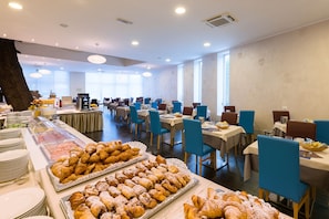 Free daily local cuisine breakfast