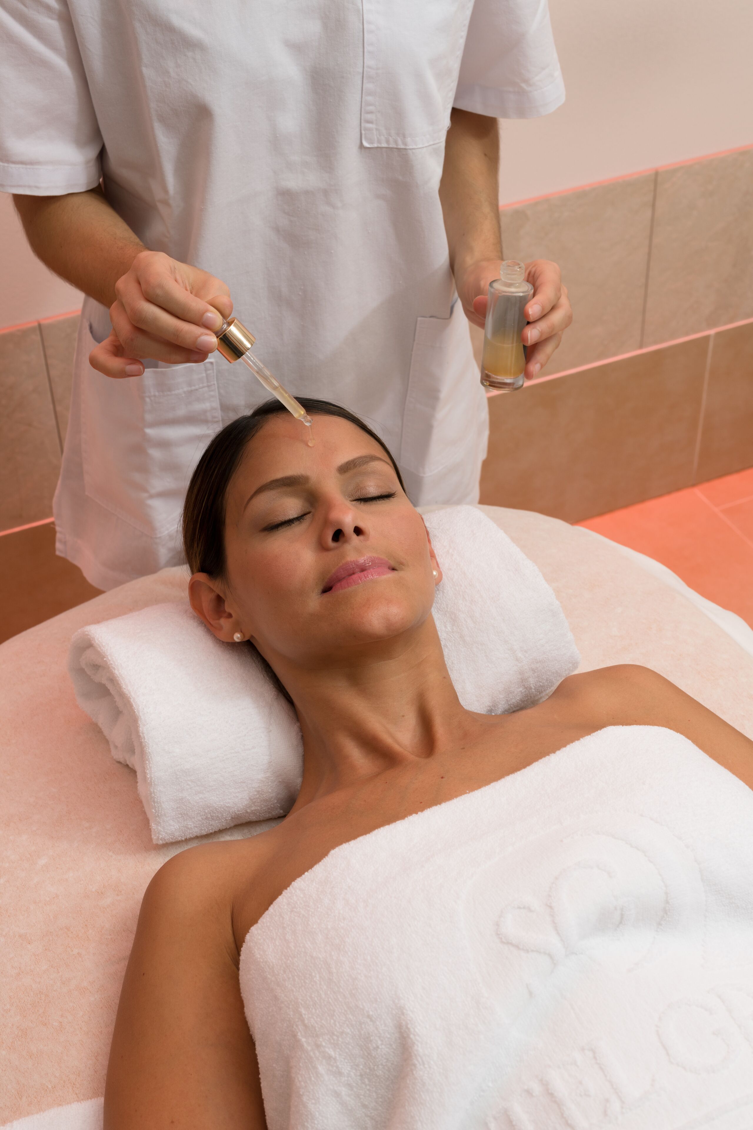 couples treatment room(s), sauna, hot tub, steam room