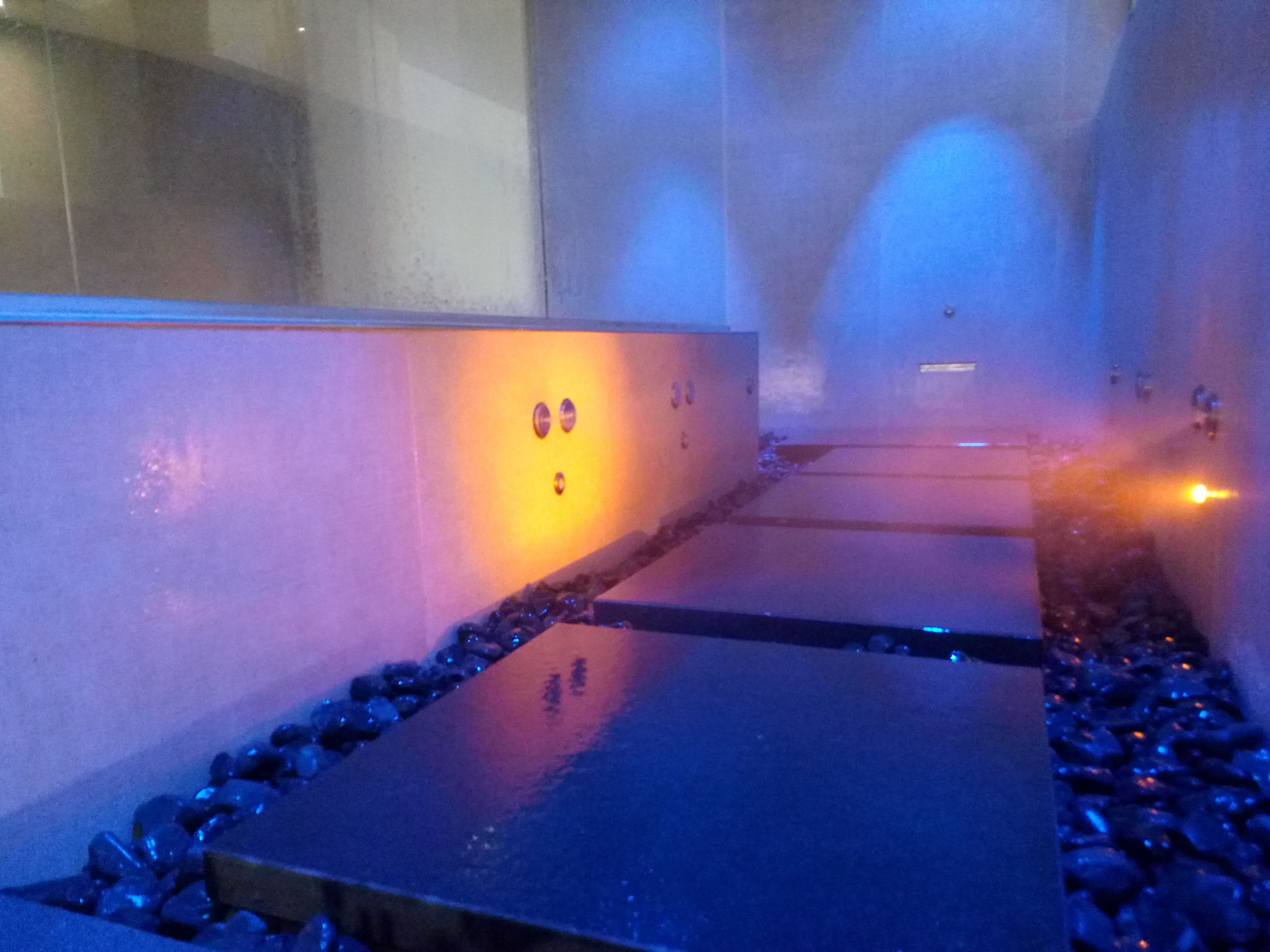 couples treatment room(s), sauna, hot tub, steam room