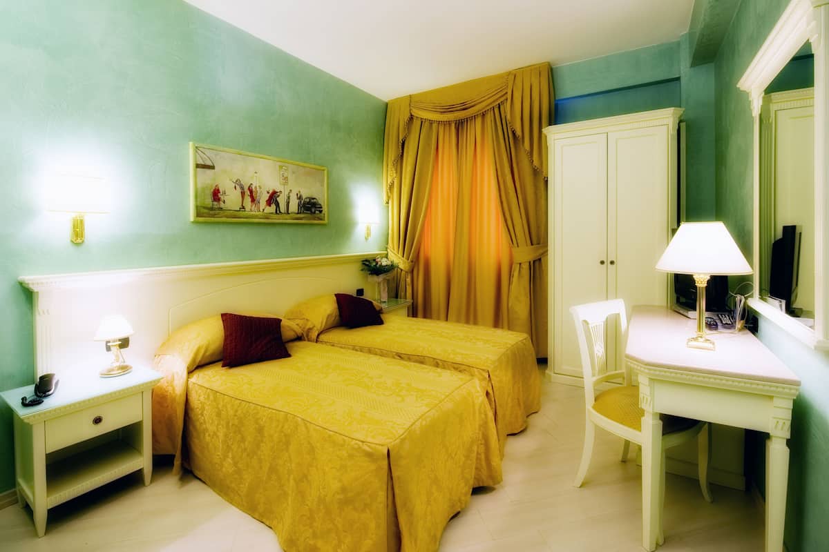 Classic Twin Room