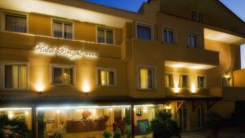 Minibar, in-room safe, desk, soundproofing