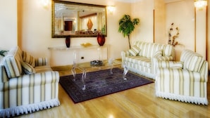 Unclassified image, 3 of 32, button - Hotel Bright (Rome)