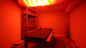Couples treatment room(s), body treatments, massages