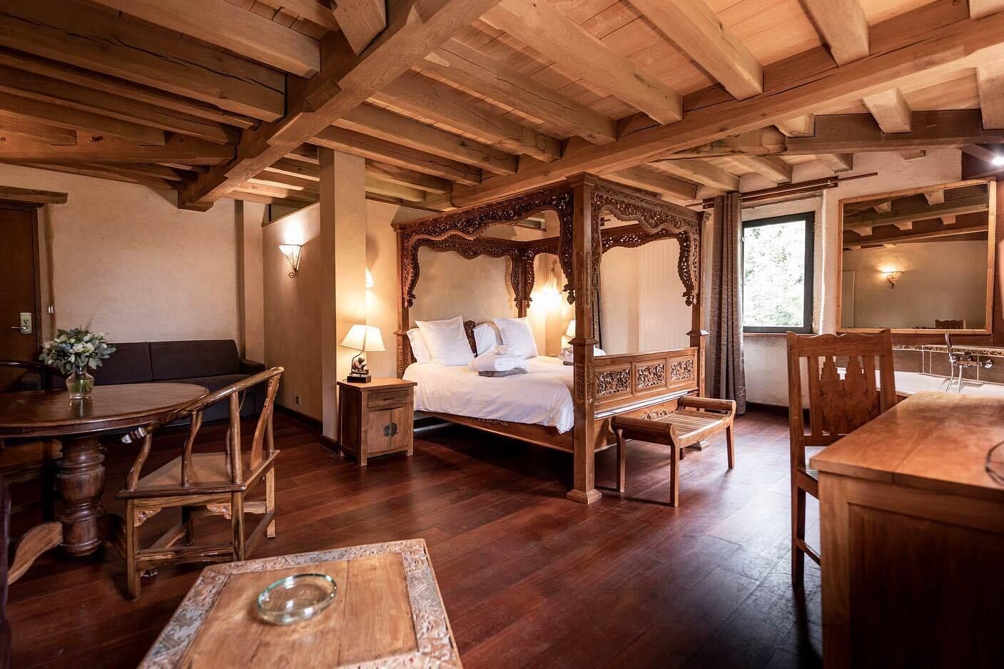 Suite Junior | Minibar, brankas, meja kerja, dan kedap suara