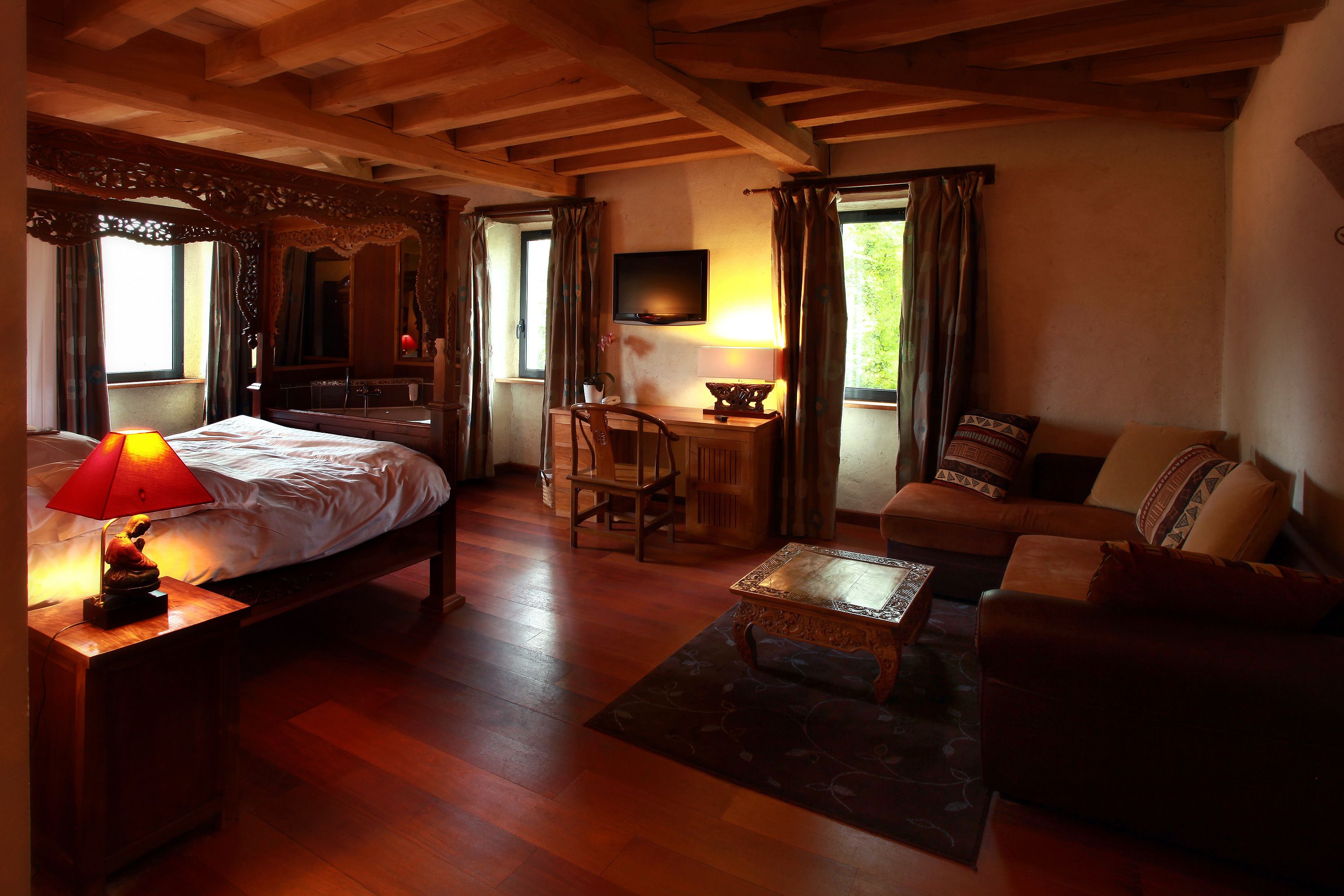 minibar, in-room safe, desk, soundproofing