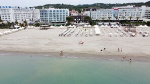 Front of property - Hotel Oaz (Golem)