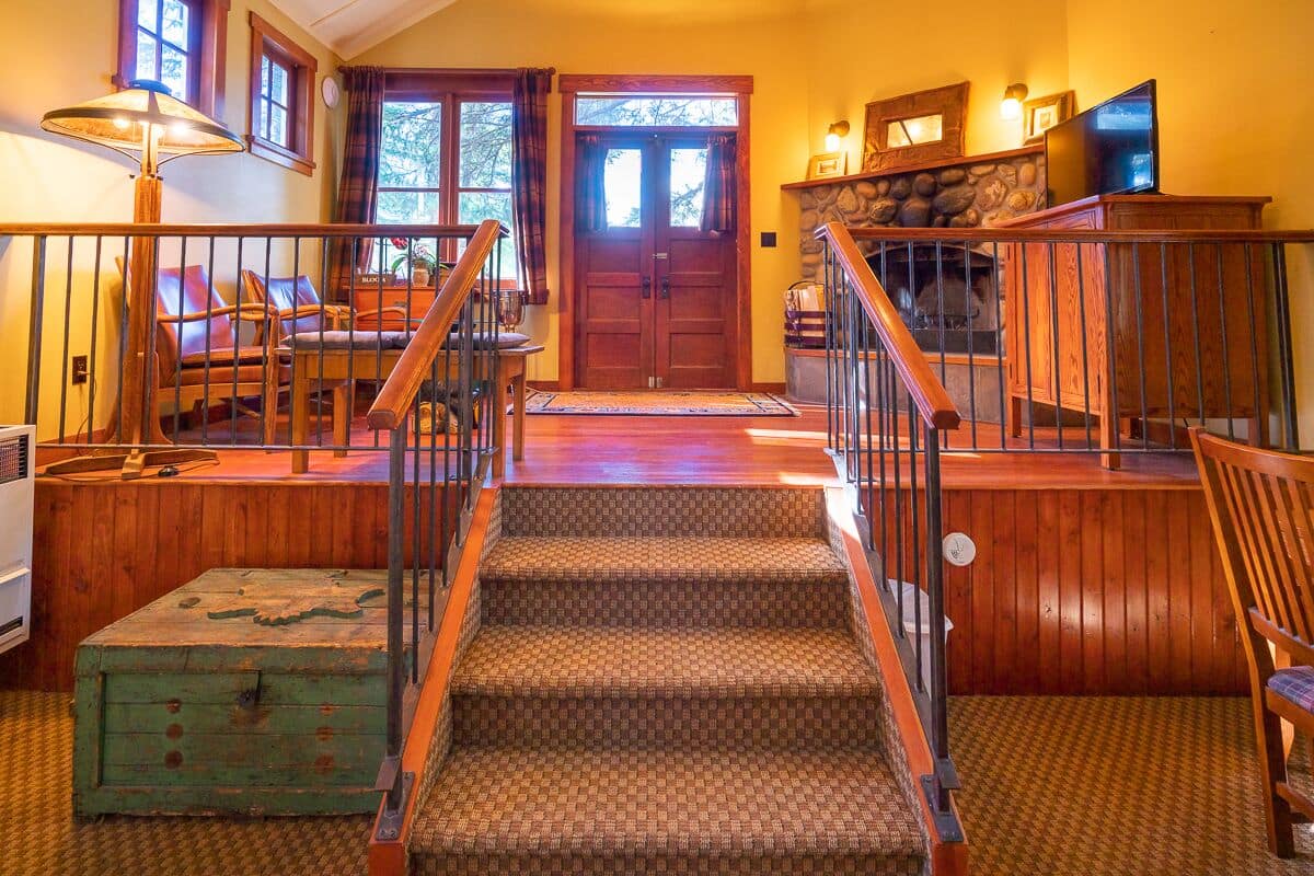 Honeymoon Cabin, 1 Queen Bed, Fireplace | Living area | Flat-screen TV