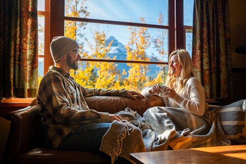 Johnston Canyon Lodge and Bungalows