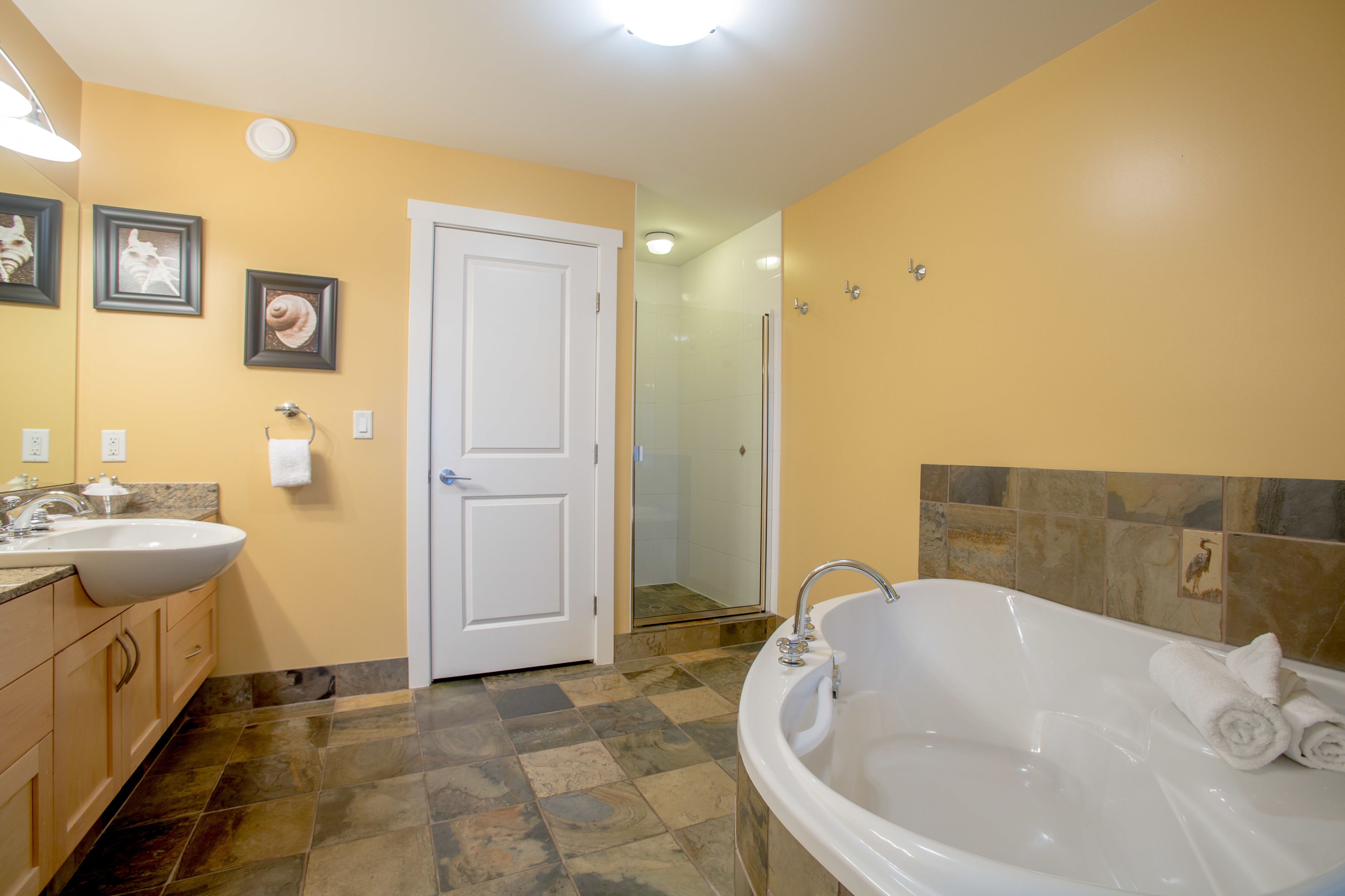 deep-soaking bathtub