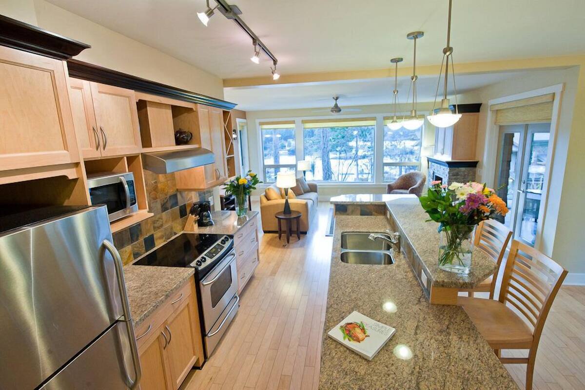 Deluxe Villa, 1 Bedroom | Private kitchen | Coffee/tea maker, full-size fridge, microwave, oven