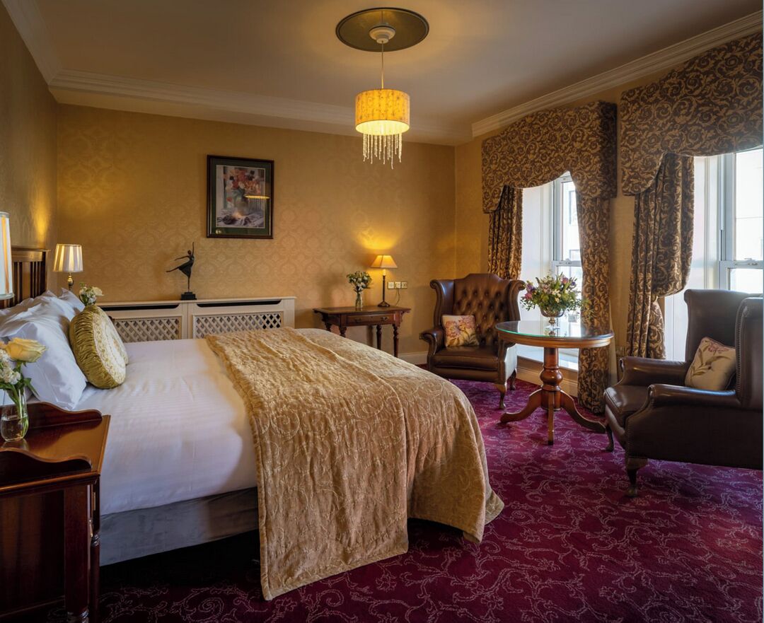 Bureau, fer et planche à repasser, Wi-Fi gratuit, draps fournis