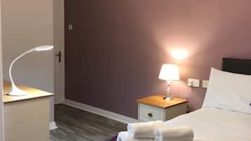 Iron/ironing board, rollaway beds, free WiFi