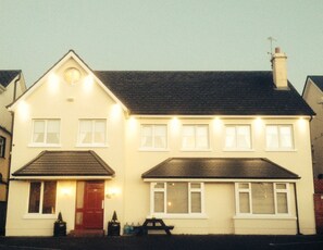 Exterior - Amber Hill Guesthouse (Galway)