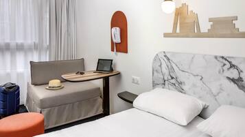 Select Comfort-bedden, individueel gemeubileerd, een bureau