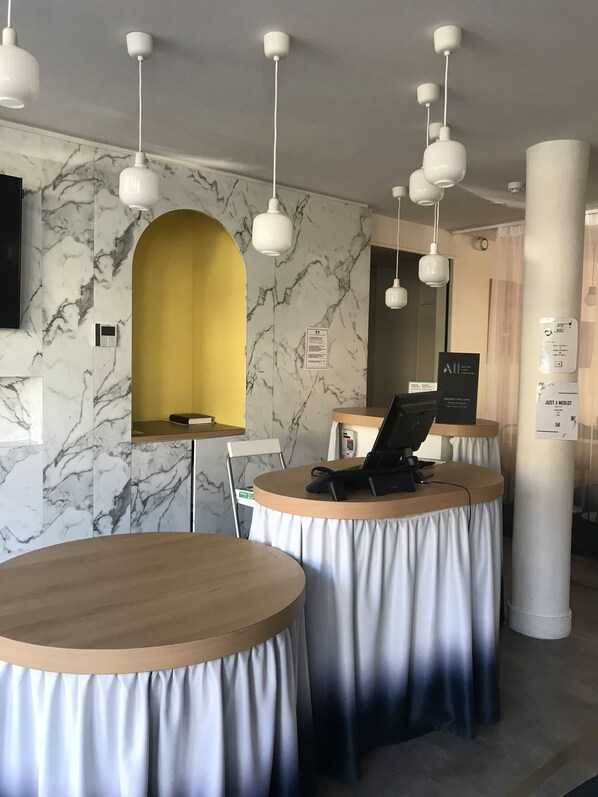 Reception - ibis Styles Vichy Centre (Vichy)