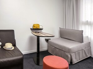 Family Suite, Multiple Beds | Select Comfort beds, individually furnished, desk, blackout drapes - ibis Styles Vichy Centre (Vichy)