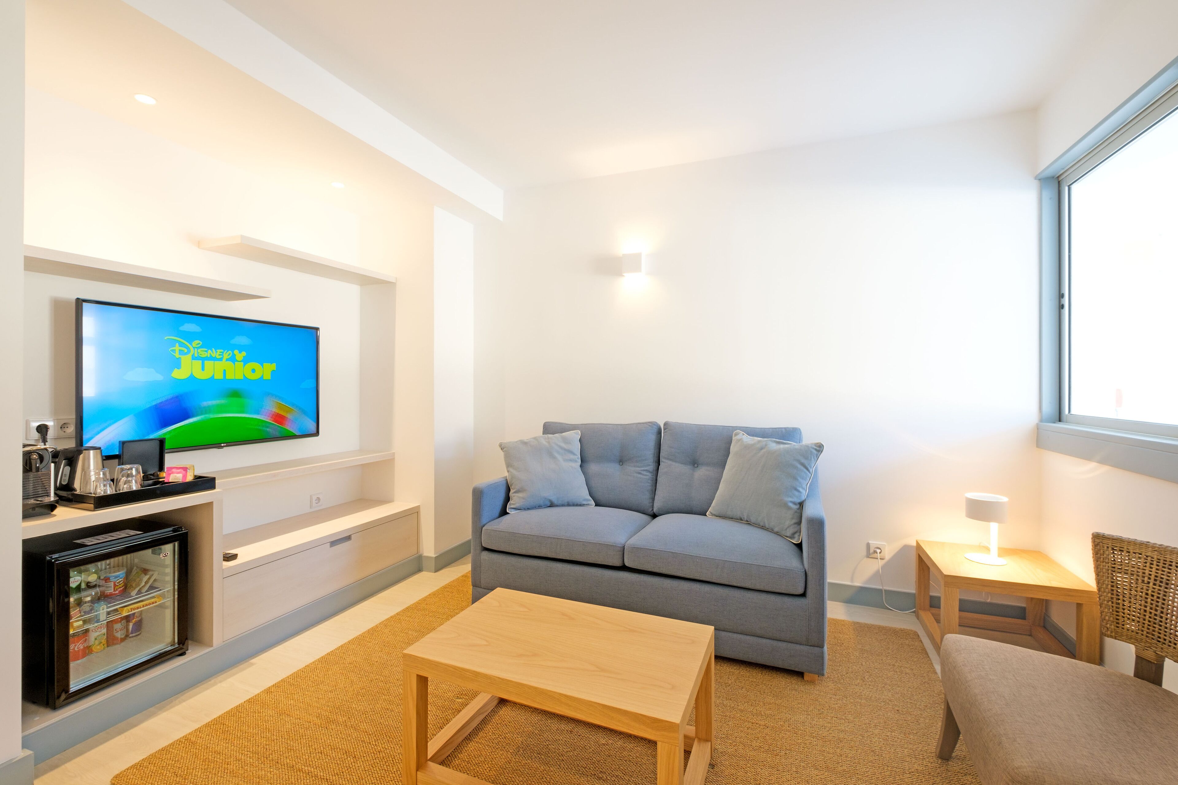 suite | egyptian cotton sheets, premium bedding, pillow-top beds, minibar