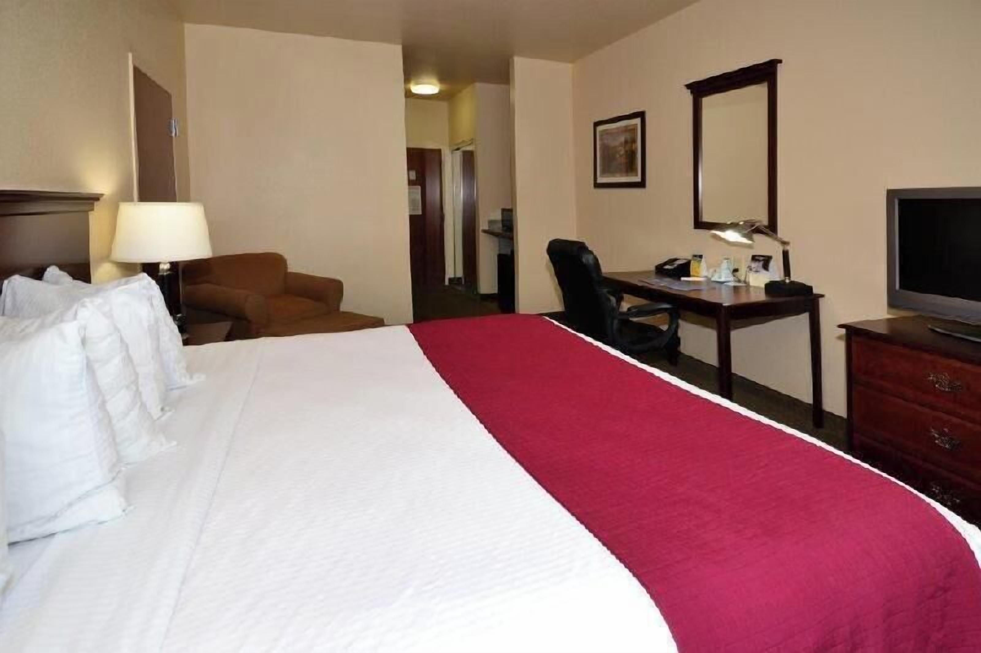 Desk, laptop workspace, iron/ironing board, WiFi